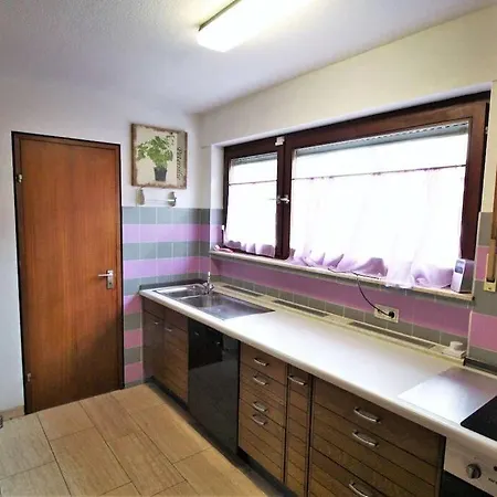 Schoene, Grosse Mit Parkplatz Und Wlan * Igersheim