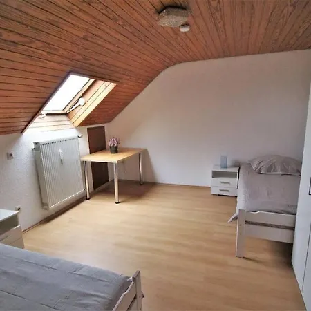 Διαμέρισμα Schoene, Grosse Mit Parkplatz Und Wlan Igersheim